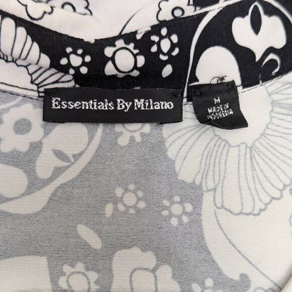 Essentials by Milano Women’s Medium Black White Floral Button Down Blouse Top - Picture 9 of 9